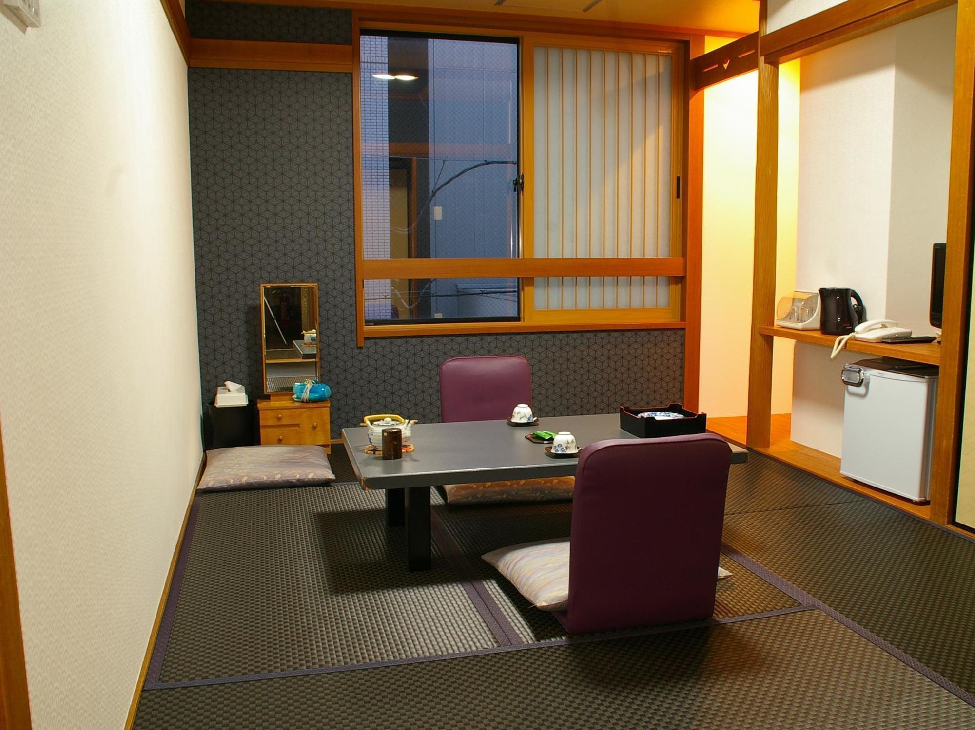 Satomo Ryokan Киото Екстериор снимка