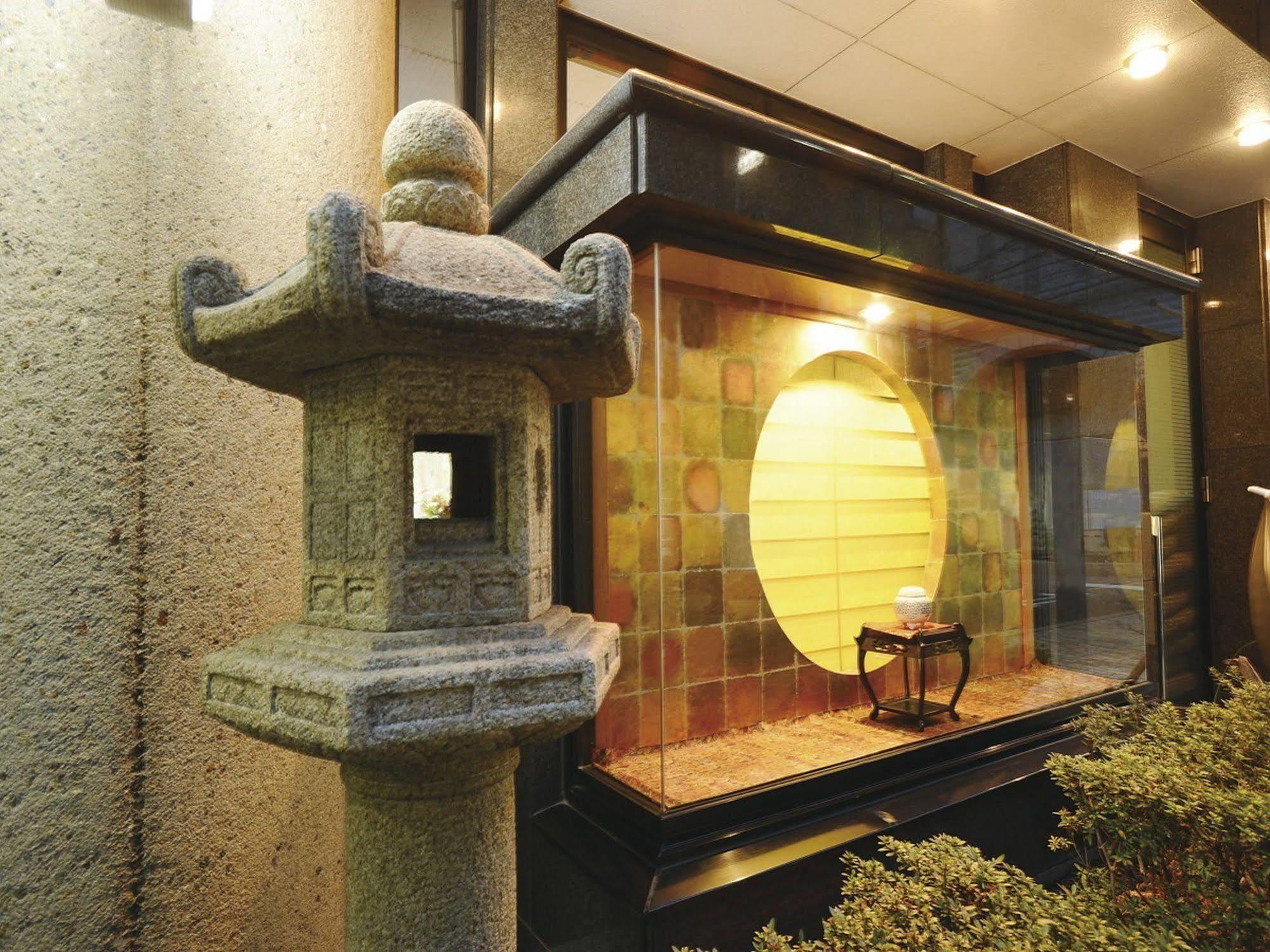 Satomo Ryokan Киото Екстериор снимка